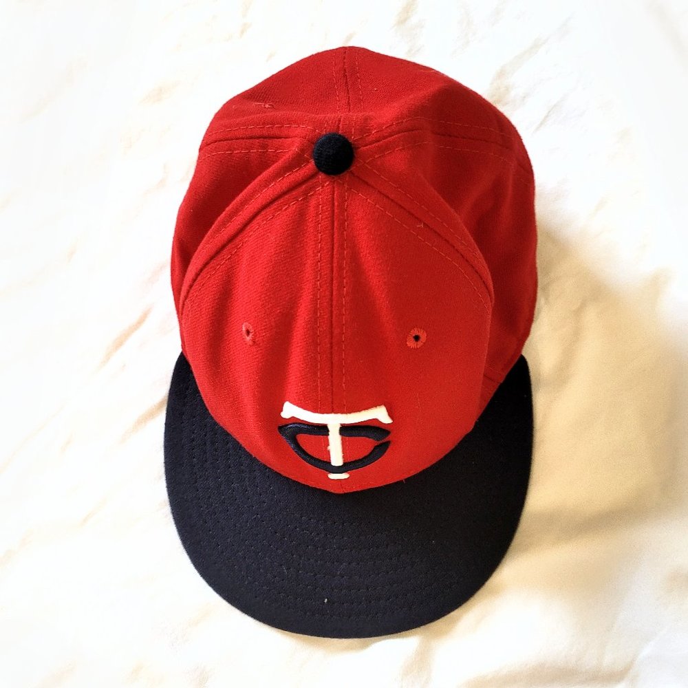 New Era 59FIFTY Minnesota Twins FittedRed & Navy Hat - Authentic Collection